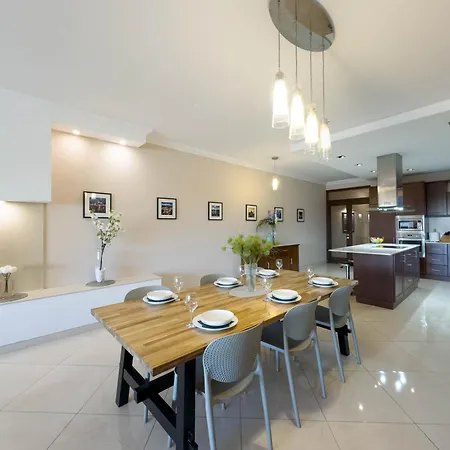 Jacuzzi Terrace Getaway With Valletta Views Apartament Sliema