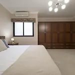 Jacuzzi Terrace Getaway With Valletta Views דירה