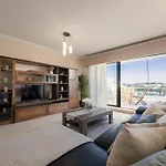 Jacuzzi Terrace Getaway With Valletta Views סליאמה