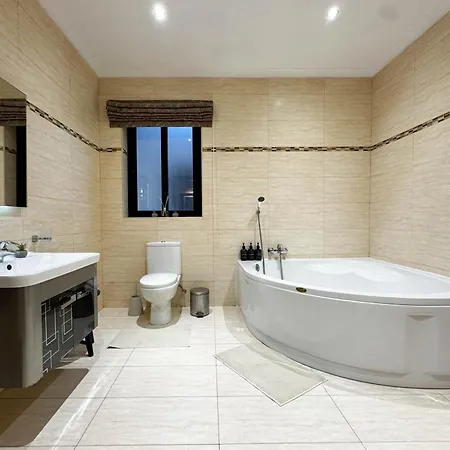 Apartment Jacuzzi Terrace Getaway With Valletta Views Sliema
