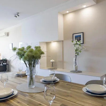 Jacuzzi Terrace Getaway With Valletta Views Apartment *