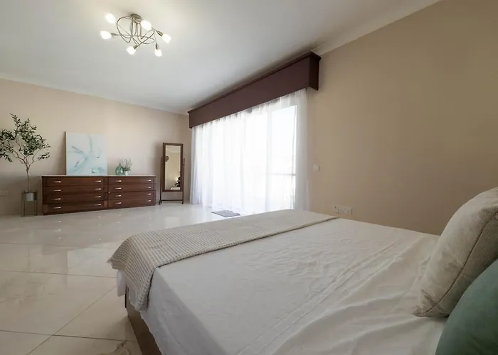 Διαμέρισμα Jacuzzi Terrace Getaway With Valletta Views