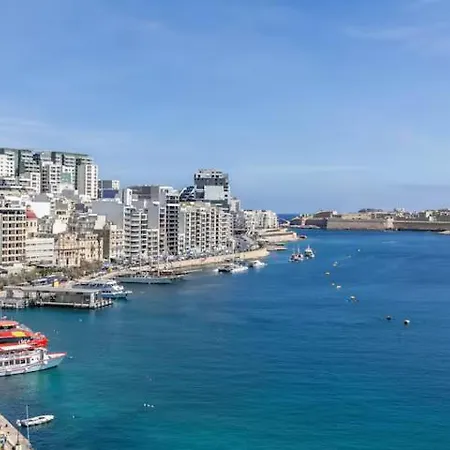 Jacuzzi Terrace Getaway With Valletta Views * スリーマ